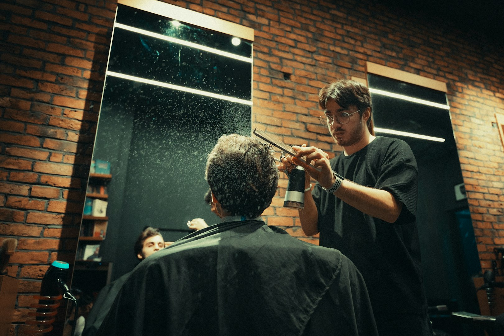 Flexible Work Models for Modern Barbers